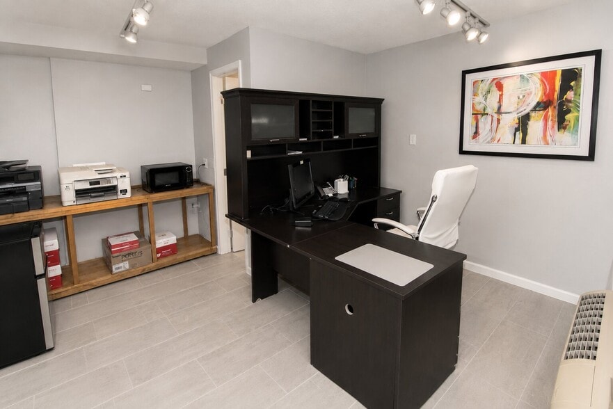 More Photos Of 400 Park Rd, Sevierville Office For Sale