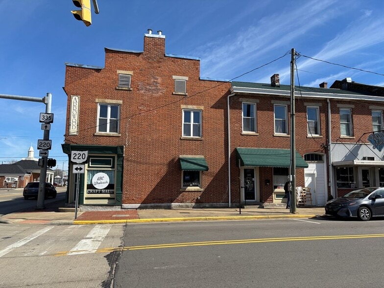 More Photos Of 122 N Market St, Waverly Storefront For Sale