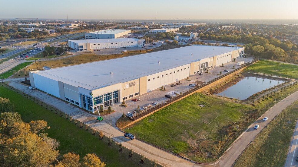 More Photos Of 500 W Vista Ridge Dr, Coppell Unknown For Lease