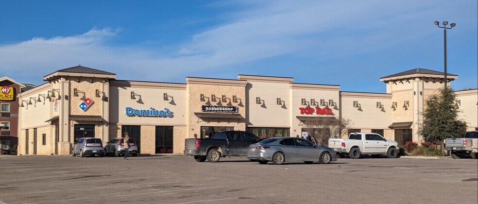 More Photos Of 503 Interstate 20, Midland Unknown For Lease