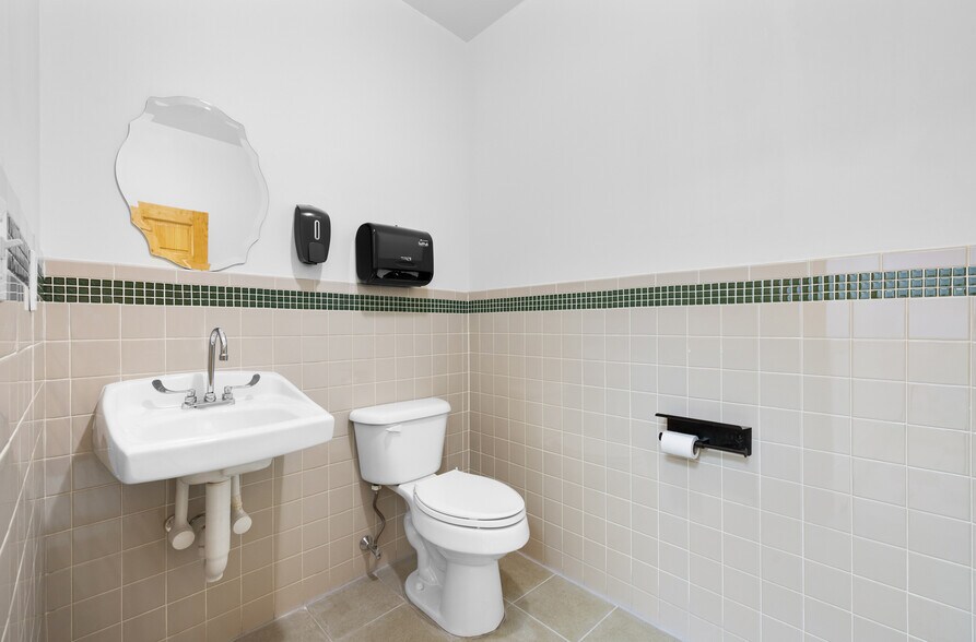 More Photos Of 406 15th St, Brooklyn Apartments For Lease