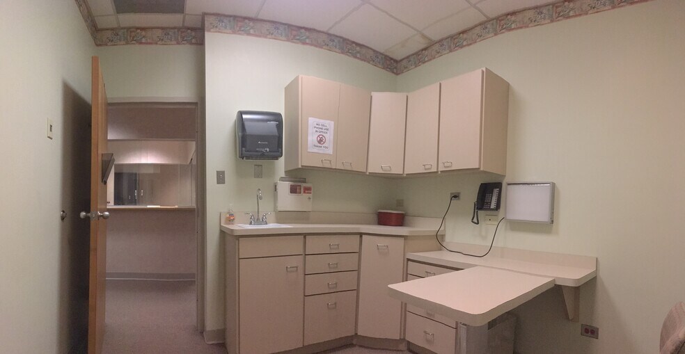 More Photos Of 6309-6313 W 95th St, Oak Lawn Medical For Lease
