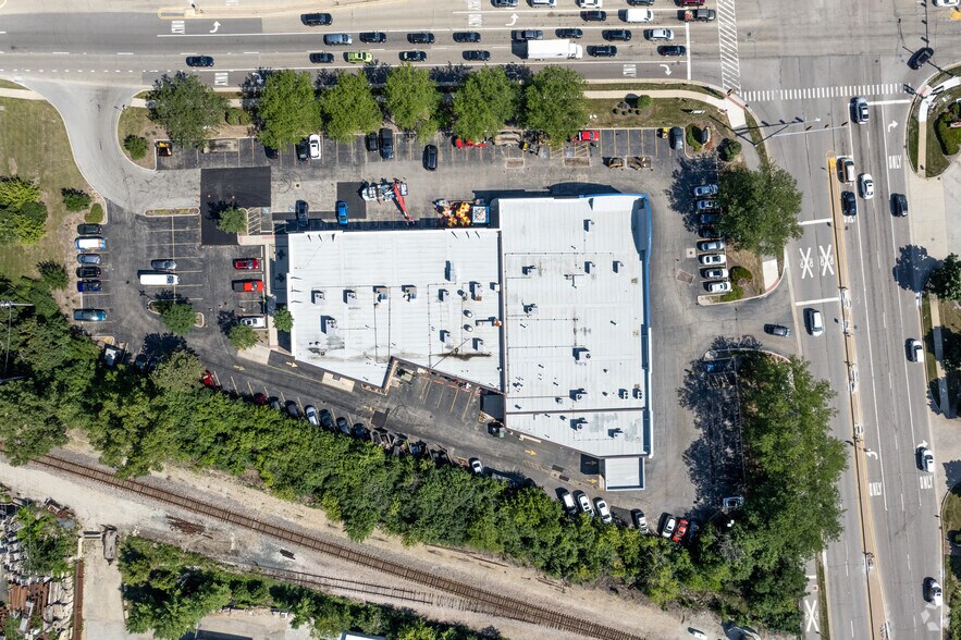 More Photos Of 440-450 Army Trail Rd, Bloomingdale Freestanding For Lease