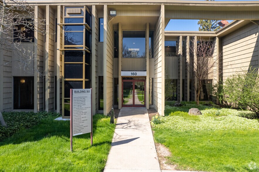 More Photos Of 120 Allens Creek Rd, Rochester Unknown For Lease