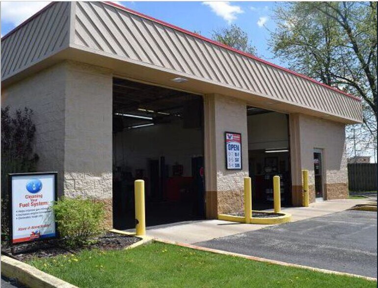 More Photos Of 2615 Sycamore Rd, Dekalb Freestanding For Sale