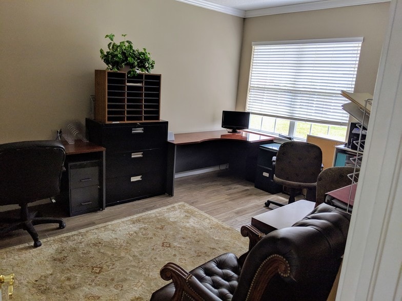 More Photos Of 8833 Perimeter Park Blvd, Jacksonville Office For Lease