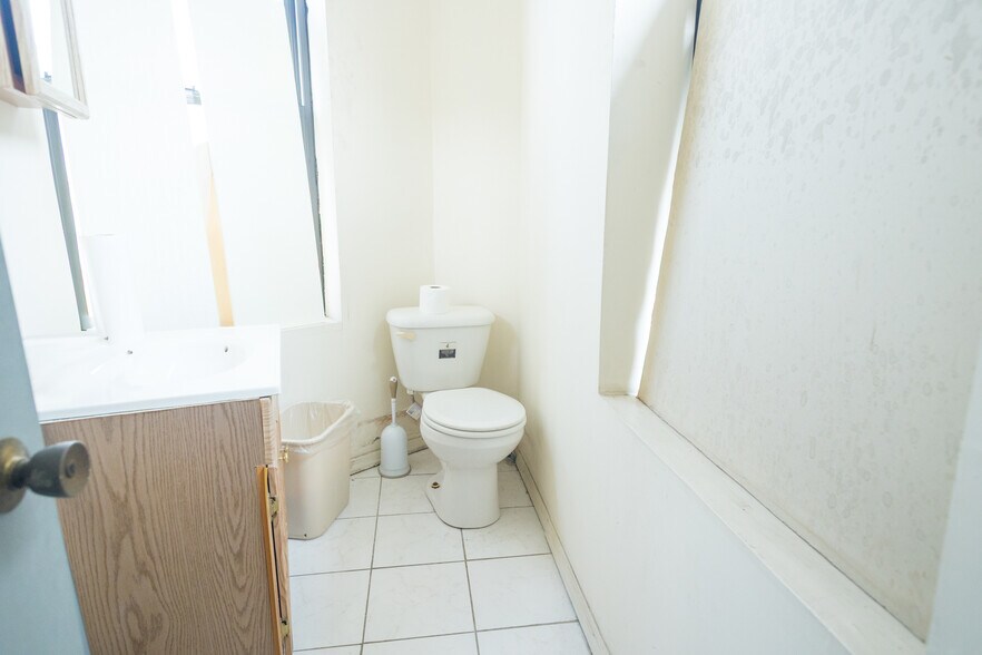 More Photos Of 667 Main Ave, Passaic Office For Sale