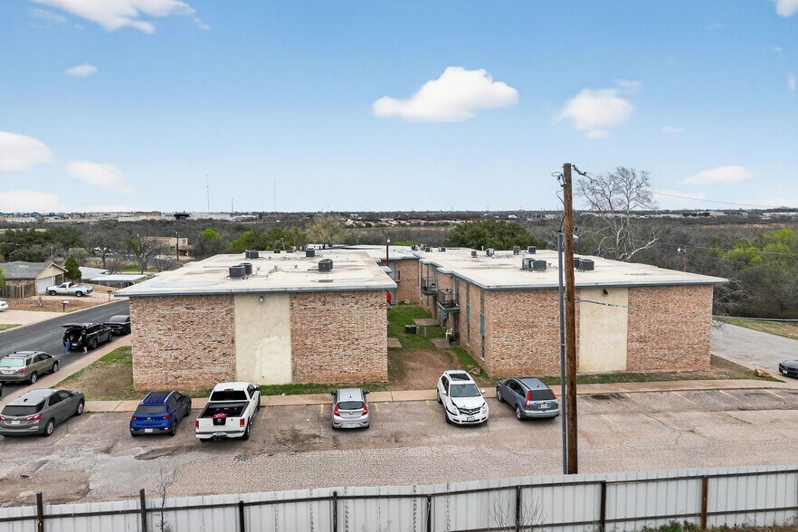 More Photos Of 1707-1717 Greenwood St, San Angelo Apartments For Sale
