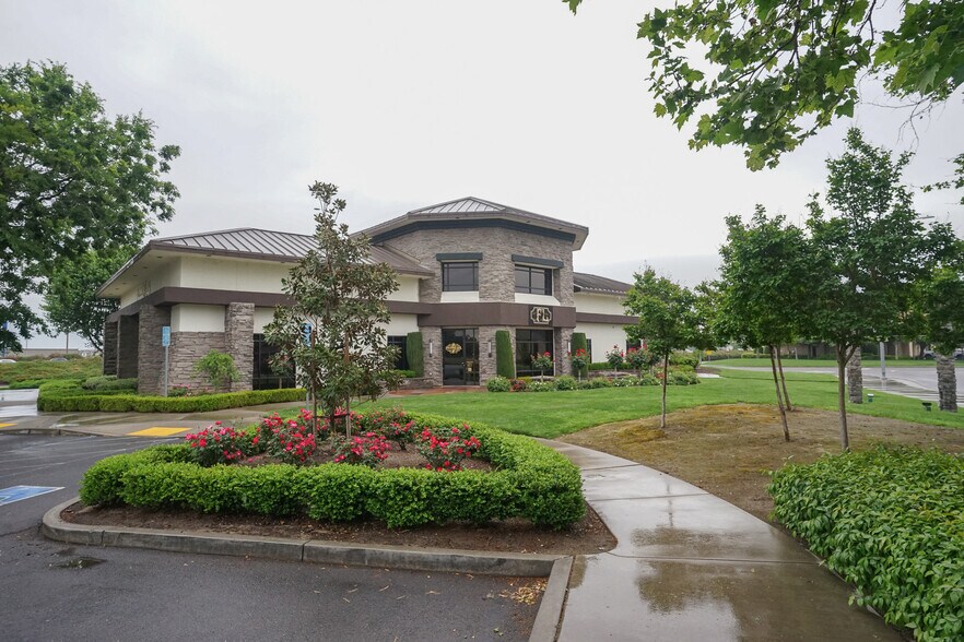 Primary Photo Of 1225 Canal Blvd, Ripon Restaurant For Sale