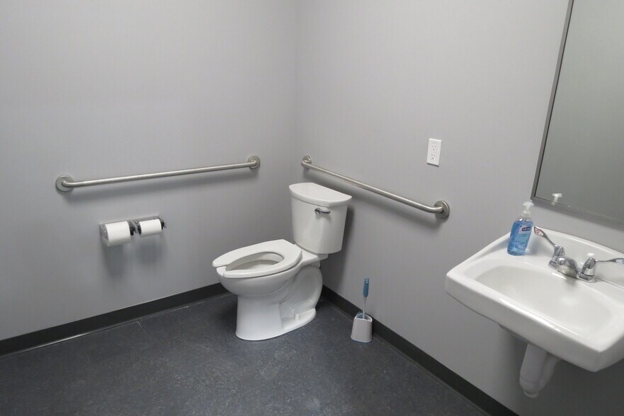 More Photos Of 50 June St, Leominster Industrial For Lease