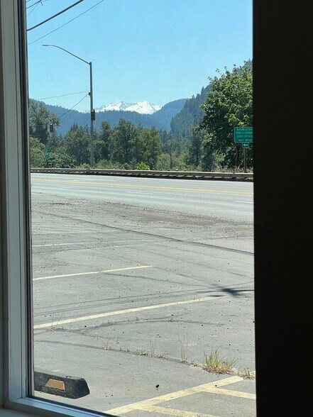 More Photos Of 48017 Highway 58, Oakridge Storefront For Sale