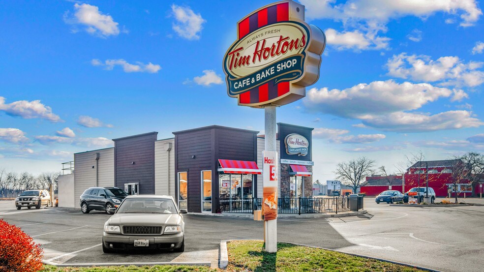 Primary Photo Of 2550 S Hamilton Rd, Columbus Restaurant For Sale