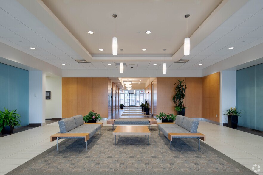 More Photos Of 9050 Centre Pointe Dr, West Chester Unknown For Lease