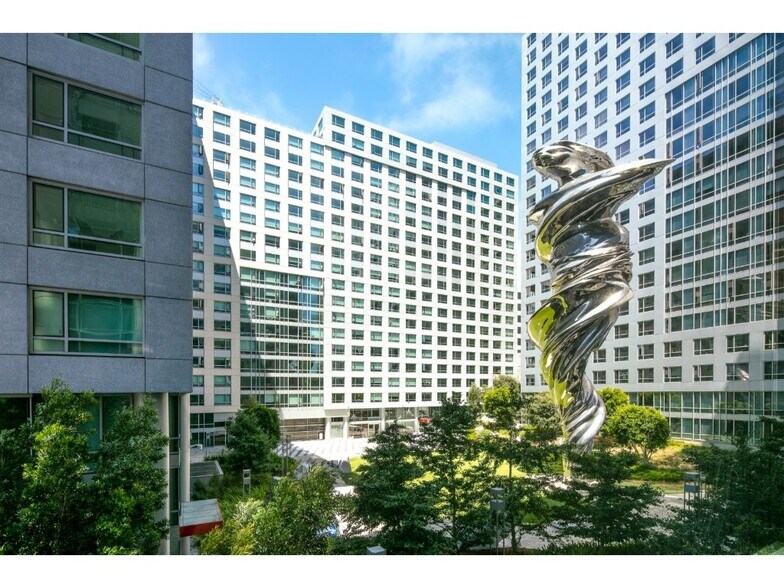 More Photos Of 1177 Market St, San Francisco Apartments For Lease