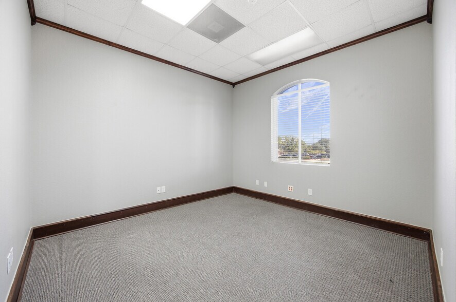 More Photos Of 120 S Village Center Rd, Southlake Office For Lease