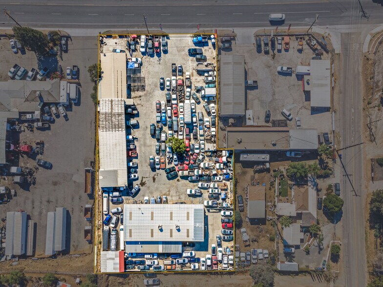 More Photos Of 10565 Limonite Ave, Jurupa Valley Warehouse For Lease