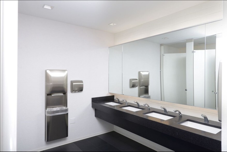 More Photos Of 2275 Half Day Rd, Bannockburn Office For Lease