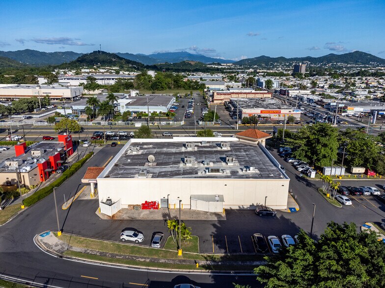More Photos Of 101 PR-1, Caguas Drugstore For Sale