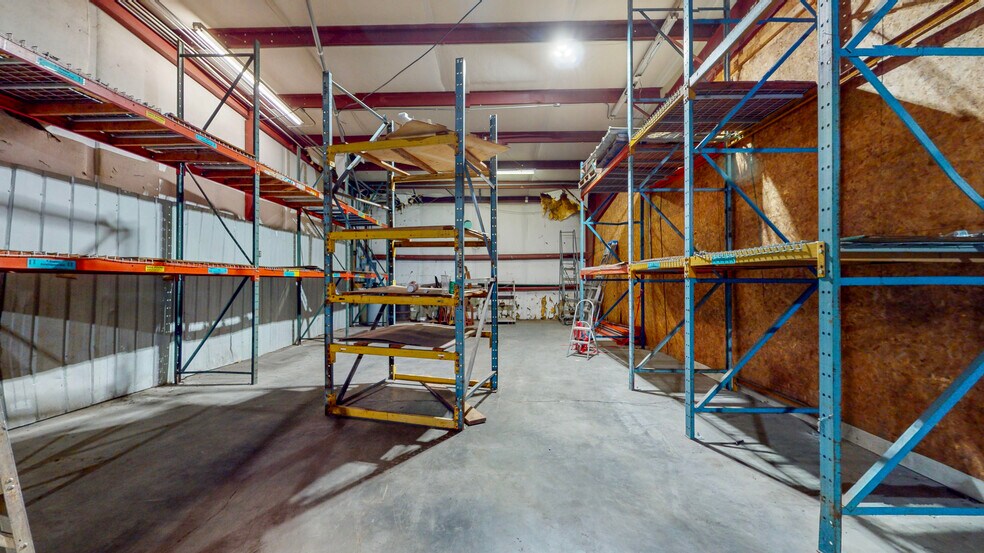 More Photos Of 5534/5546 Waterlevel Hwy, Cleveland Light Distribution For Sale