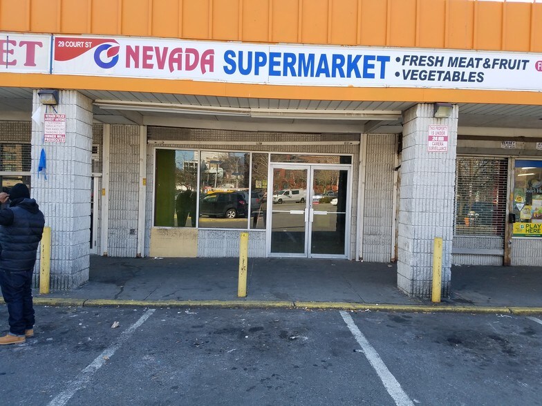 More Photos Of 25-33 Court St, Newark Freestanding For Lease