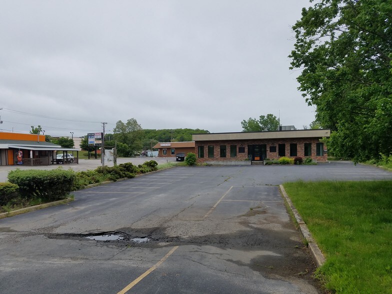 More Photos Of 458 Putnam Pike, Greenville Daycare Center For Lease