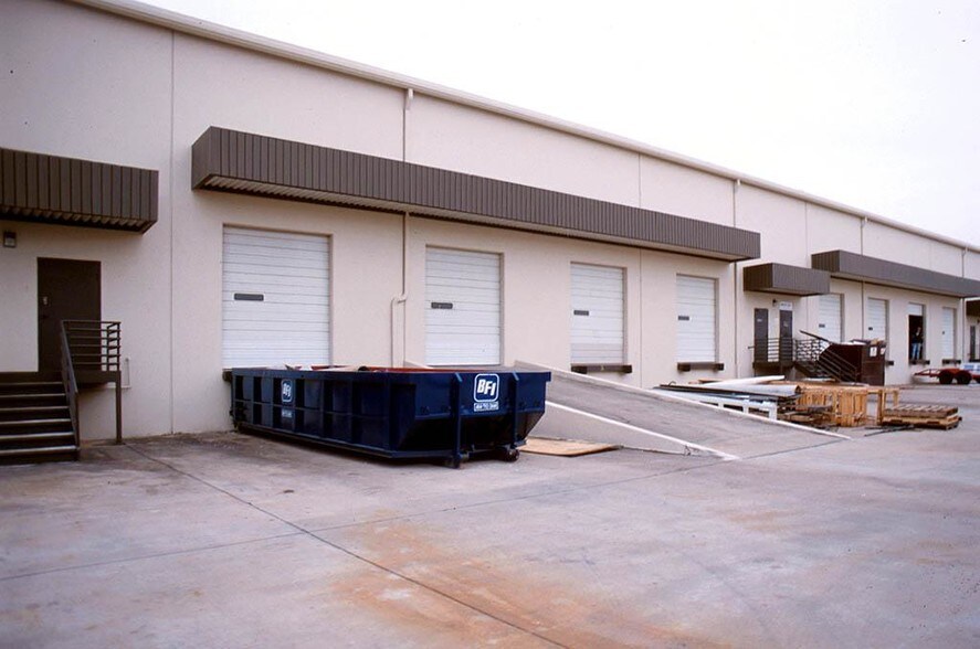 More Photos Of 3715 Atlanta Industrial Pky N, Atlanta Warehouse For Lease