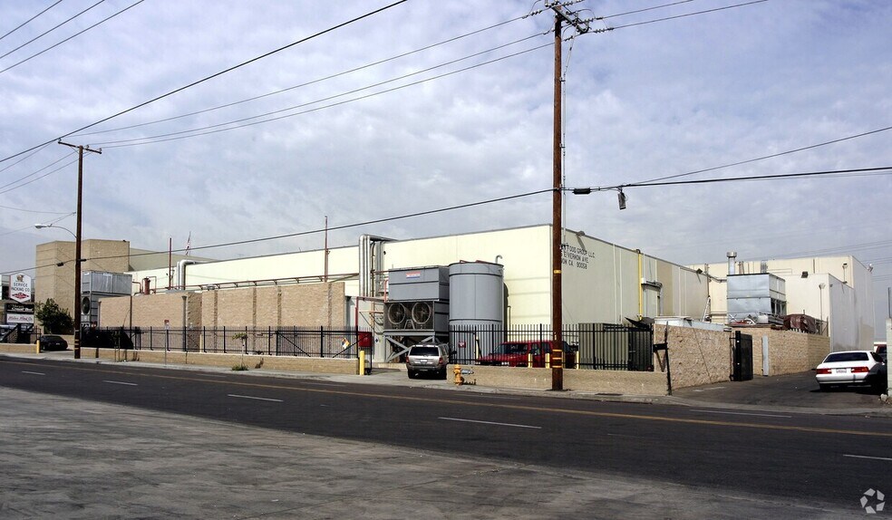 More Photos Of 3435 E Vernon Ave, Vernon Refrigeration Cold Storage For Lease