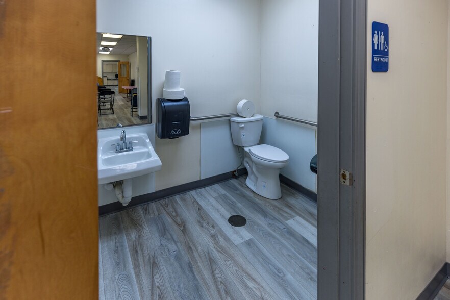 More Photos Of 1100 Stockton St, Jacksonville Religious Facility For Lease