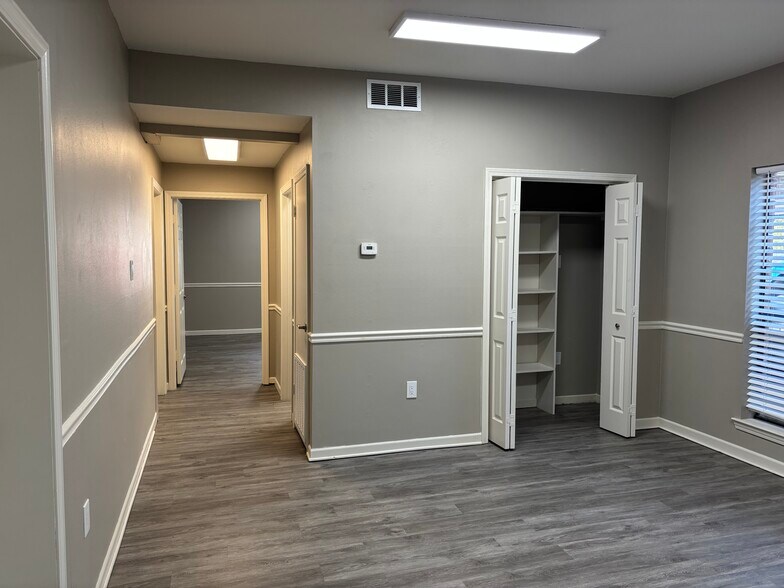 More Photos Of 5627 Superior Dr, Baton Rouge Office For Sale