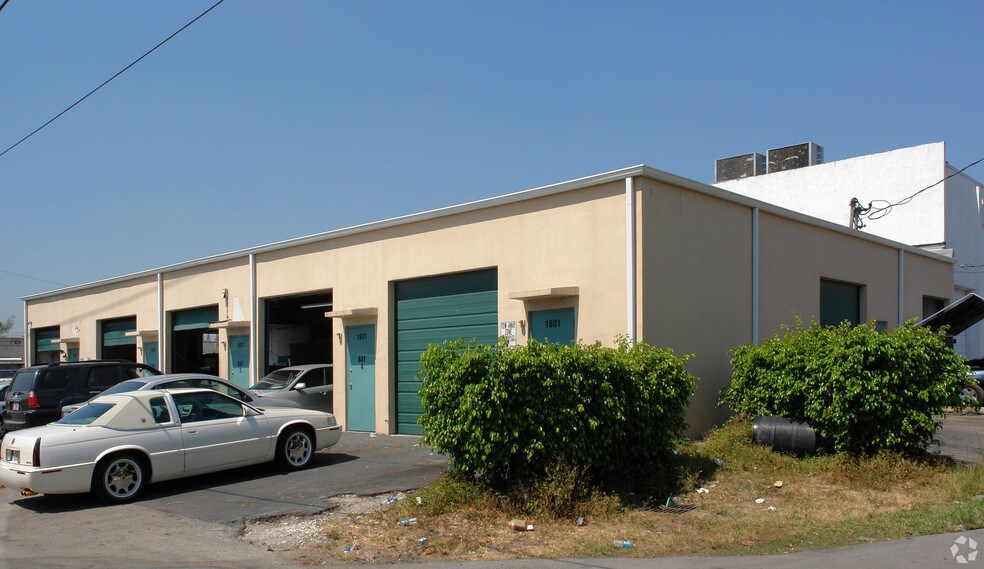 More Photos Of 1801 NW 29th St, Oakland Park Auto Repair For Lease