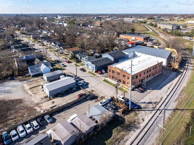 More Photos Of 741 Price Ave, Lexington Specialty For Lease