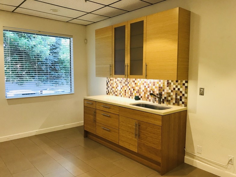 More Photos Of 6155 Almaden Expy, San Jose Office For Lease