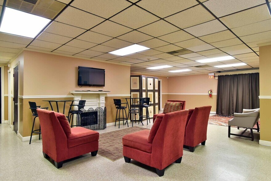 More Photos Of 610 W Oglethorpe Blvd, Albany Religious Facility For Sale