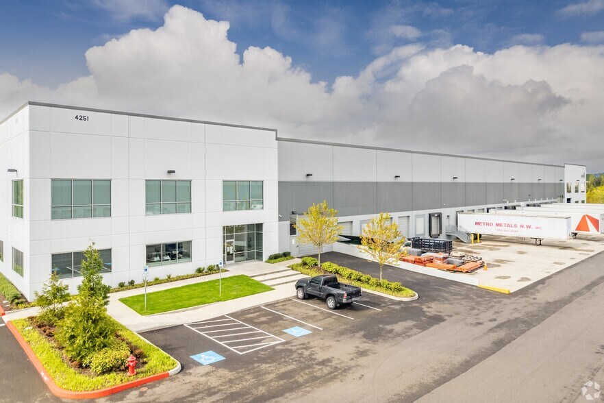 Primary Photo Of 4251 NE 185th Dr, Portland Warehouse For Lease