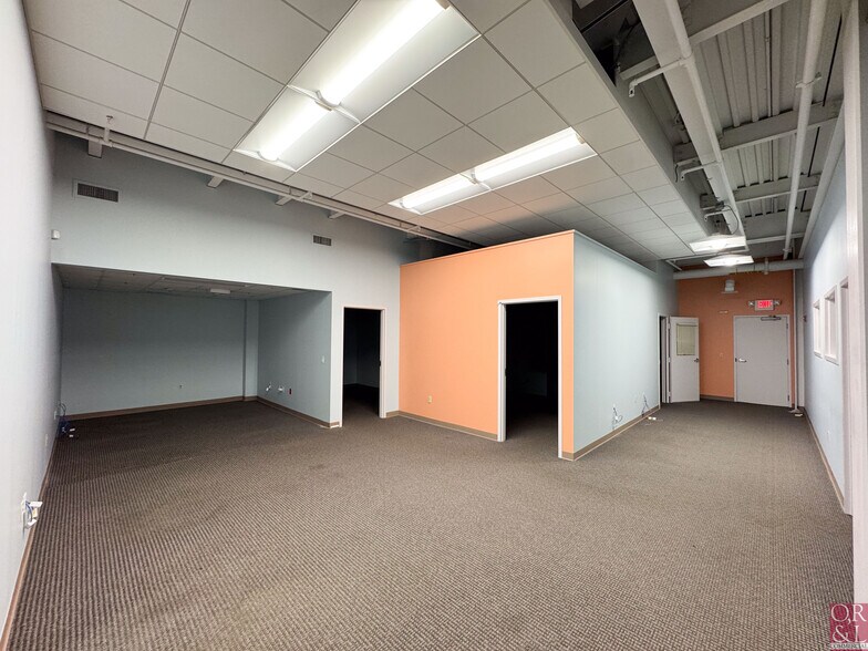 More Photos Of 35 NE Industrial Rd, Branford Research And Development For Lease