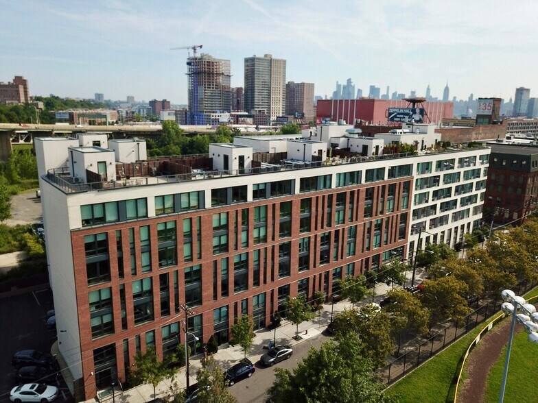 More Photos Of 372 9th St, Jersey City Apartments For Lease