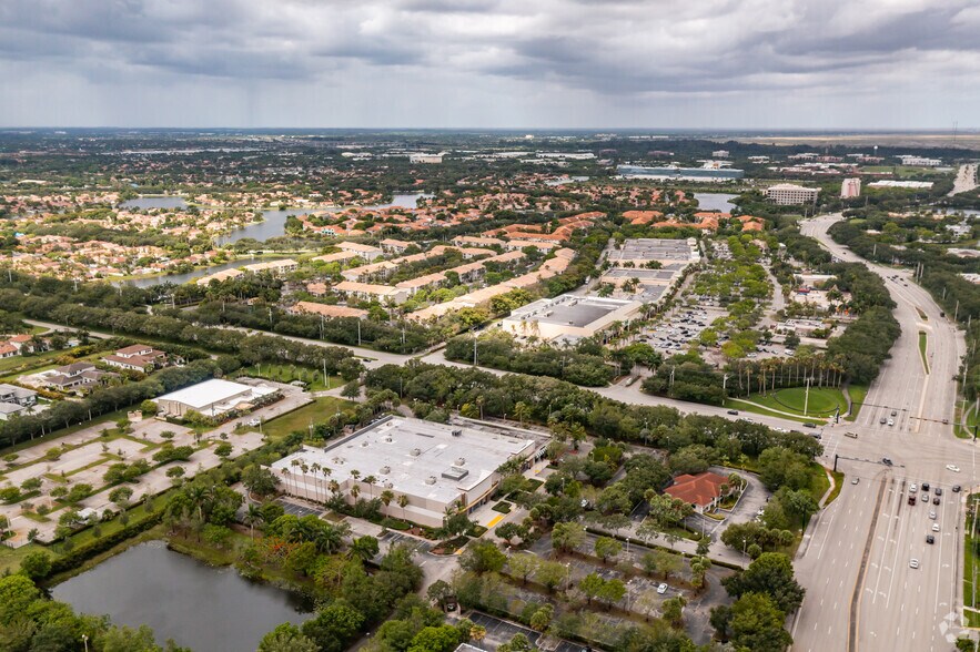 More Photos Of 12300-12310 W Sunrise Blvd, Plantation Freestanding For Lease