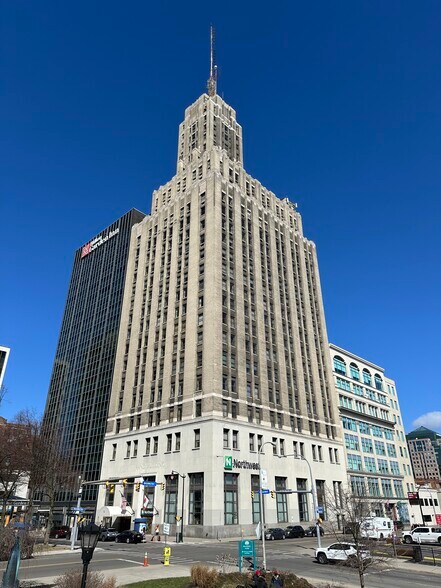 More Photos Of 14 Lafayette Sq, Buffalo Office For Sale
