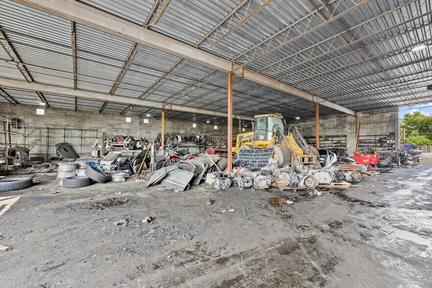 More Photos Of 11435 Schaefer Hwy, Detroit Warehouse For Sale