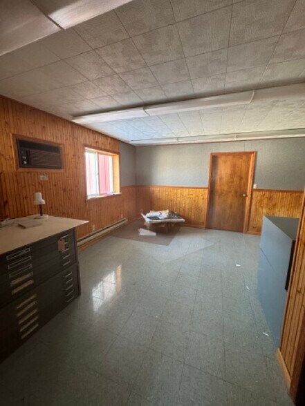 More Photos Of 628 South St, Hoosick Falls Specialty For Sale