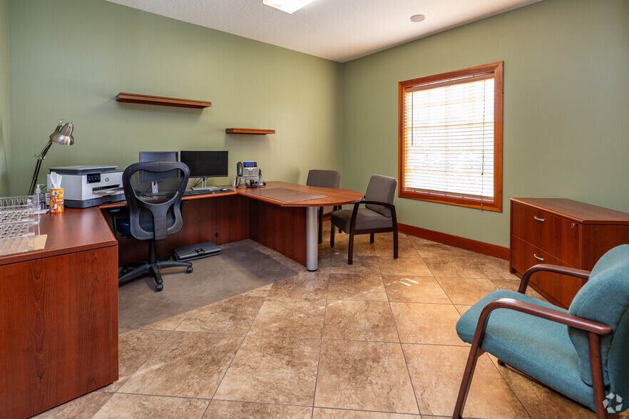 More Photos Of 450107-450115 State Road 200, Callahan Office For Sale