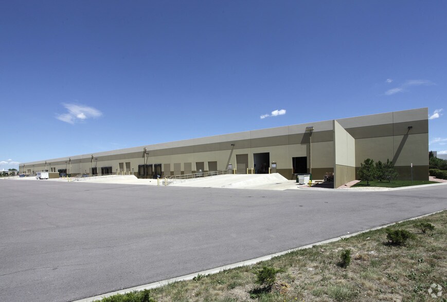 More Photos Of 13250 E Smith Rd, Aurora Warehouse For Lease