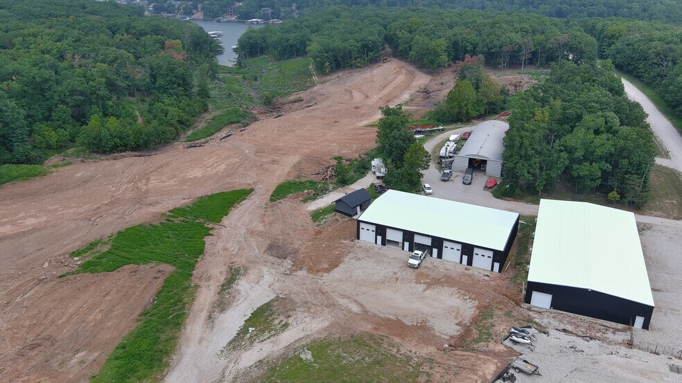 More Photos Of 100 Man Cave, Sunrise Beach Self Storage For Sale