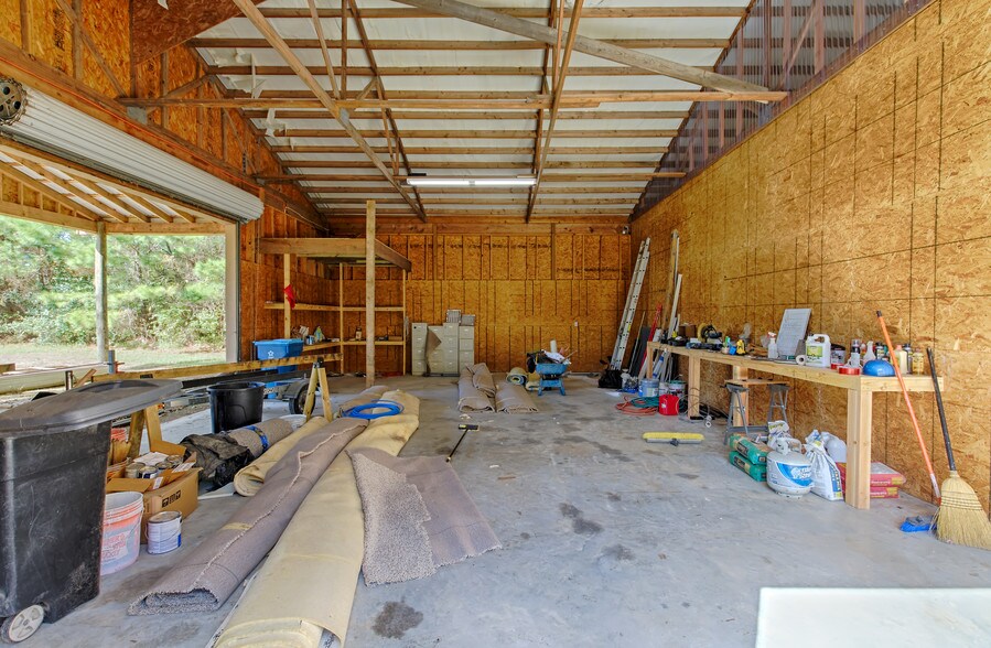 More Photos Of 16259 FM 149, Montgomery Light Manufacturing For Sale