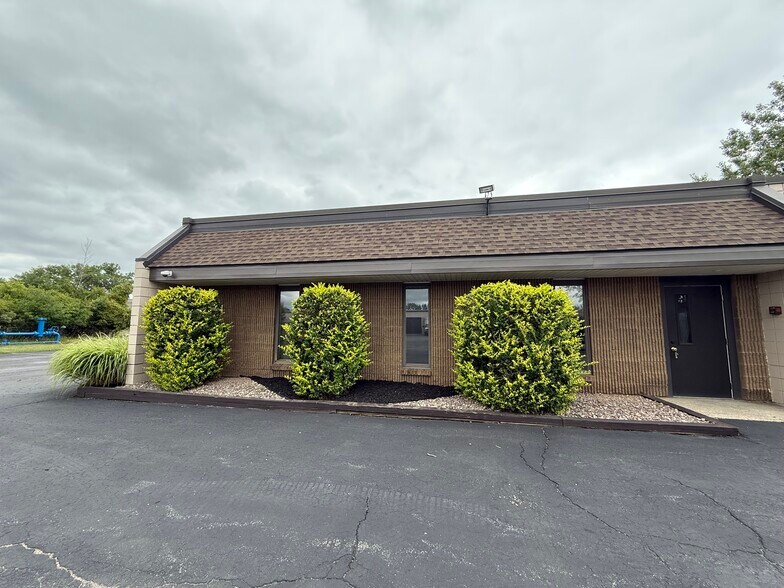 More Photos Of 51 N America Dr, West Seneca Office For Lease