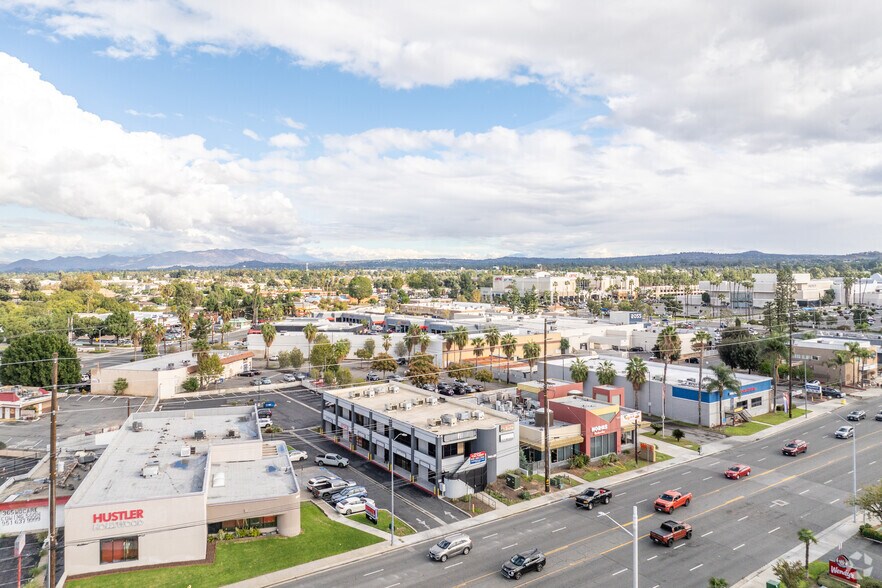 More Photos Of 3901-3923 Tyler St, Riverside Medical For Lease