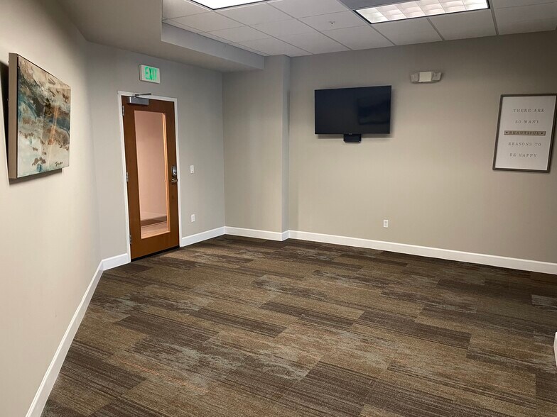 More Photos Of 320 1st St N, Jacksonville Beach Office Residential For Sale