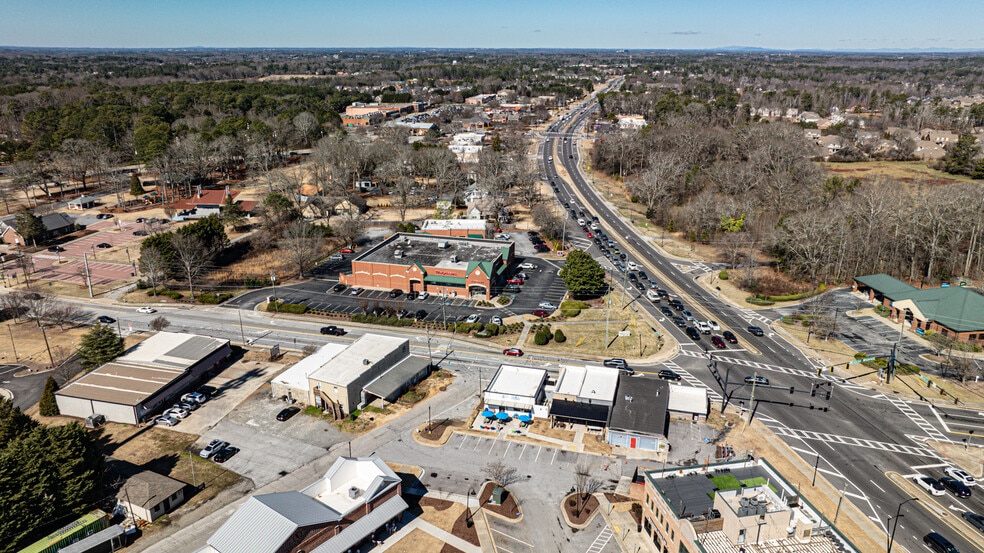 More Photos Of 410 Grayson Pky, Grayson Storefront For Sale