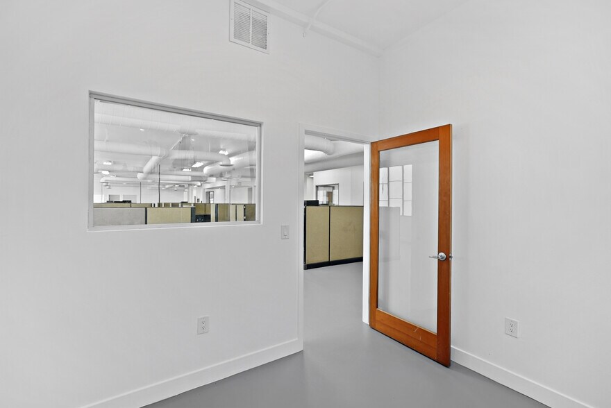 More Photos Of 2215 N Broadway, Santa Ana Medical For Sale