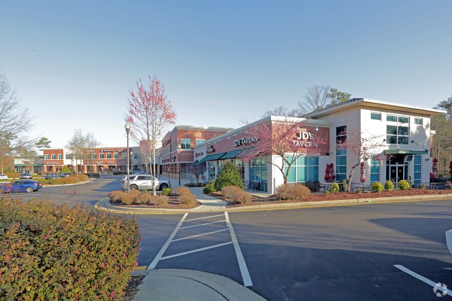 More Photos Of 800 W Williams St, Apex General Retail For Lease